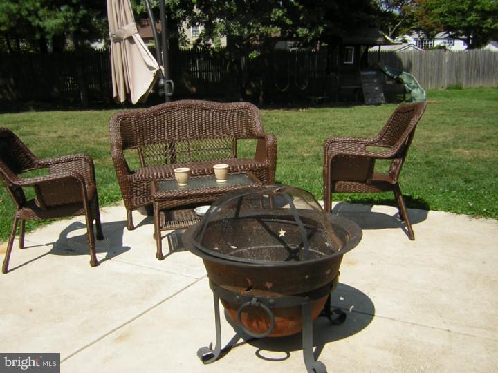 1290 Irma Road Warminster, PA 18974 - Photo 20 of 22 Patio