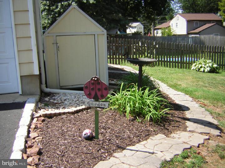 1290 Irma Road Warminster, PA 18974 - Photo 4 of 22 Exterior Side