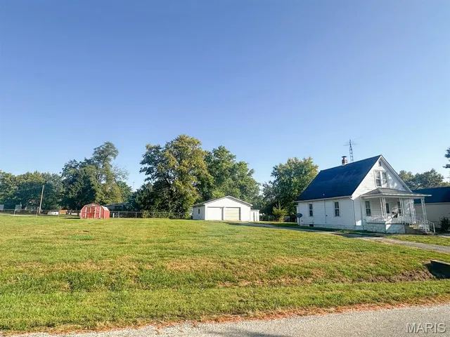 $63,500 | 815 East Brailley Street, Hillsboro, IL 62049