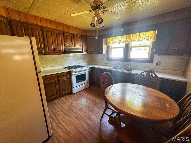 $63,500 | 815 East Brailley Street, Hillsboro, IL 62049