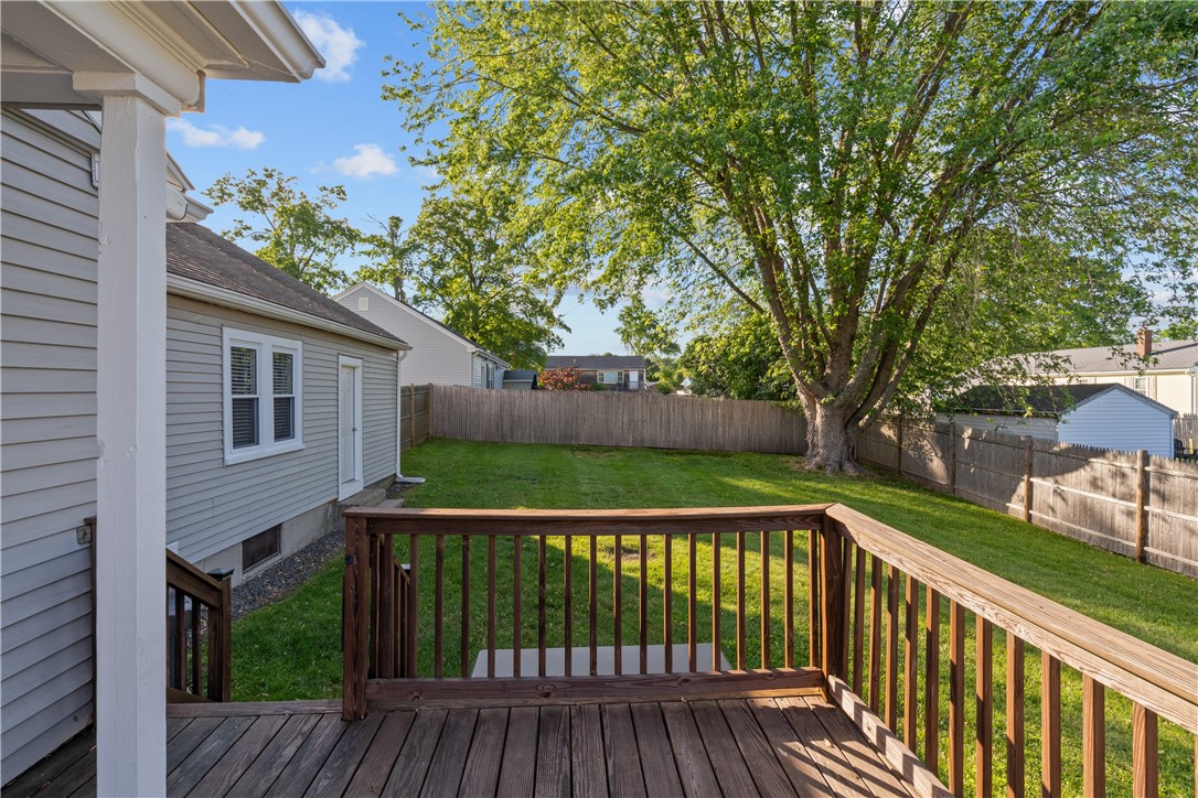 3163 Mendon Road Cumberland, RI 02864 - Photo 6 of 28