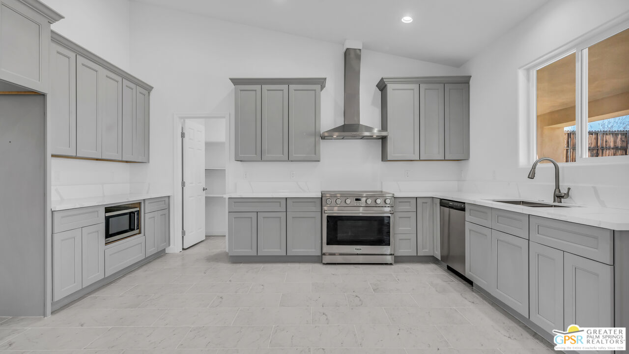 7160 Olympic Road Joshua Tree, CA 92252 - Photo 10 of 58
