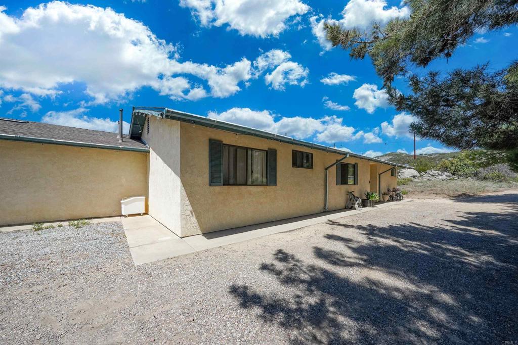 27820 Golden Eagle Road Ramona, CA 92065 - Photo 4 of 32