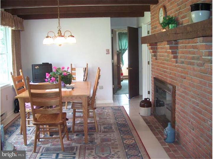 173 Laurel Road Boyertown, PA 19512 - Photo 3 of 21 Gallery Image 3