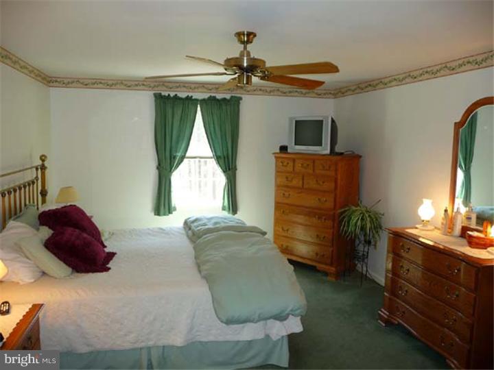 173 Laurel Road Boyertown, PA 19512 - Photo 8 of 21 Gallery Image 8