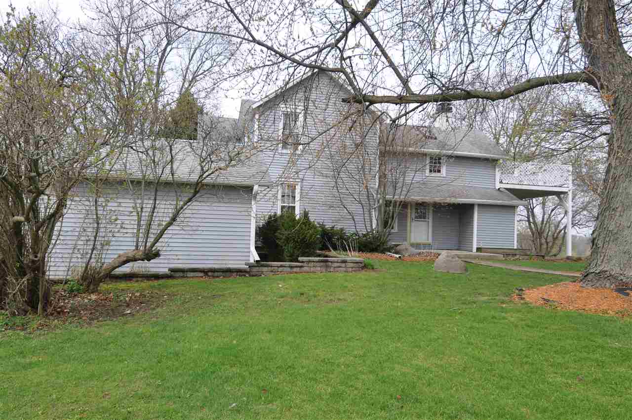 524 Hunter Road Caledonia, IL 61011 - Photo 28 of 32 a view of a yard in front of house