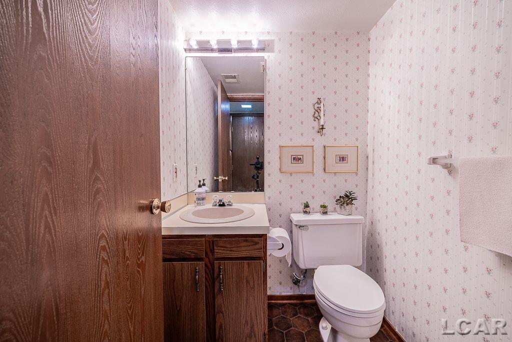 1305 Rutledge Drive Temperance, MI 48182 - Photo 17 of 39 50136473-39c97f44-105b-4173-aeca-a2771f675644.JPG