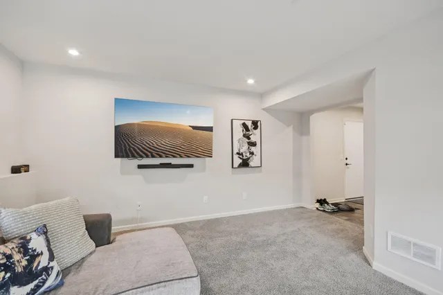 $389,900 | 2278 Polar Way, North St. Paul, MN 55109