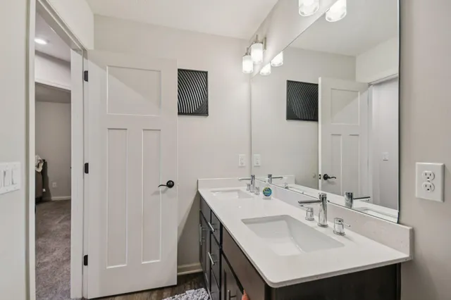 $389,900 | 2278 Polar Way, North St. Paul, MN 55109