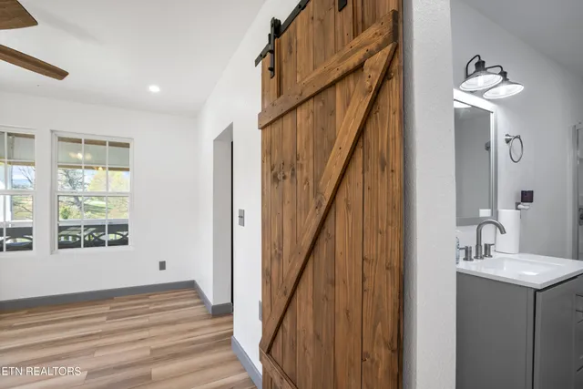 $249,000 | 234 Mac Ivey Lane, La Follette, TN 37766