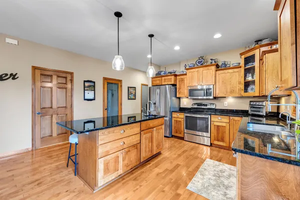 $649,900 | 4006 Elkins Road, Amherst, WI 54406