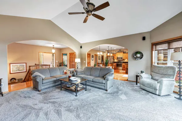 $649,900 | 4006 Elkins Road, Amherst, WI 54406
