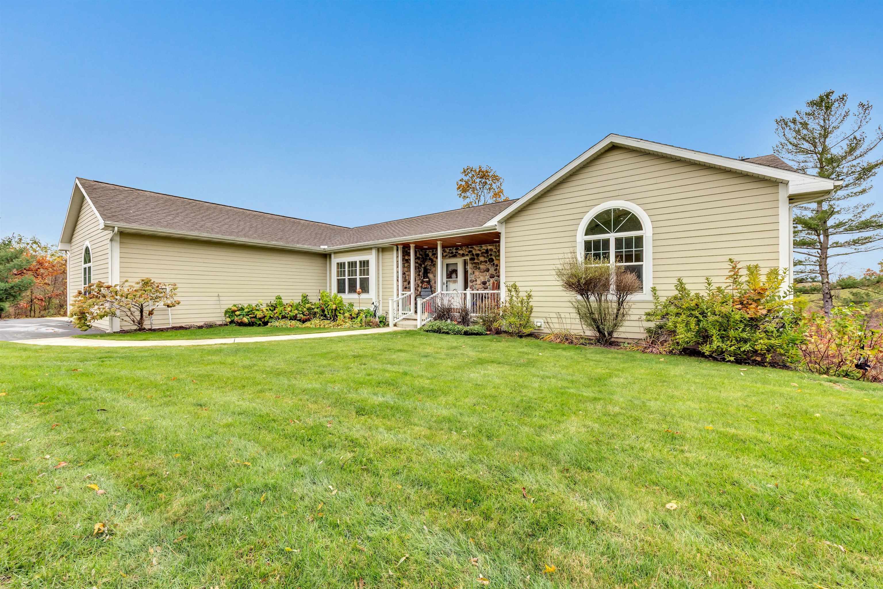 4006 Elkins Road Amherst, WI 54406 - Photo 3 of 69