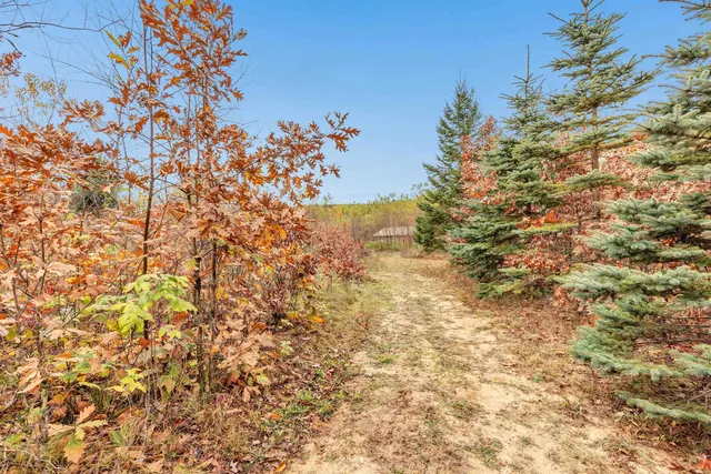 $699,900 | 4006 Elkins Road, Amherst, WI 54406