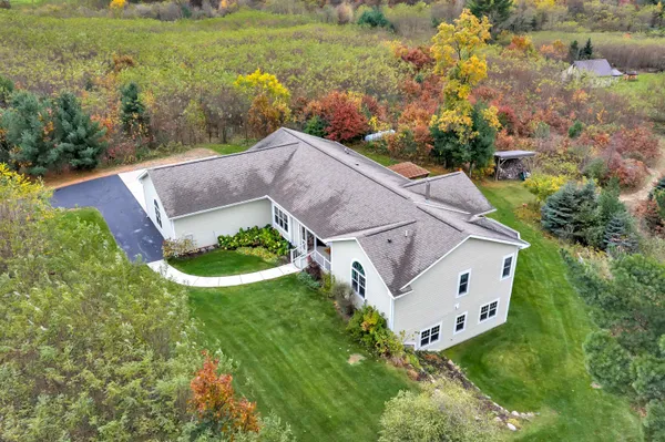$649,900 | 4006 Elkins Road, Amherst, WI 54406