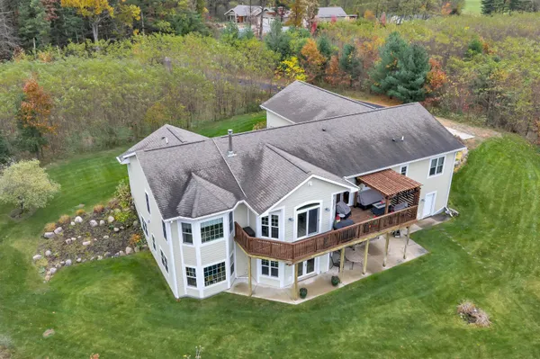 $649,900 | 4006 Elkins Road, Amherst, WI 54406