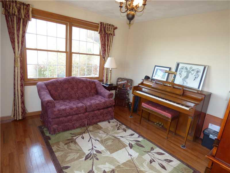 116 Rustic Ridge Drive Plum, PA 15239 - Photo 9 of 25 Living Room.