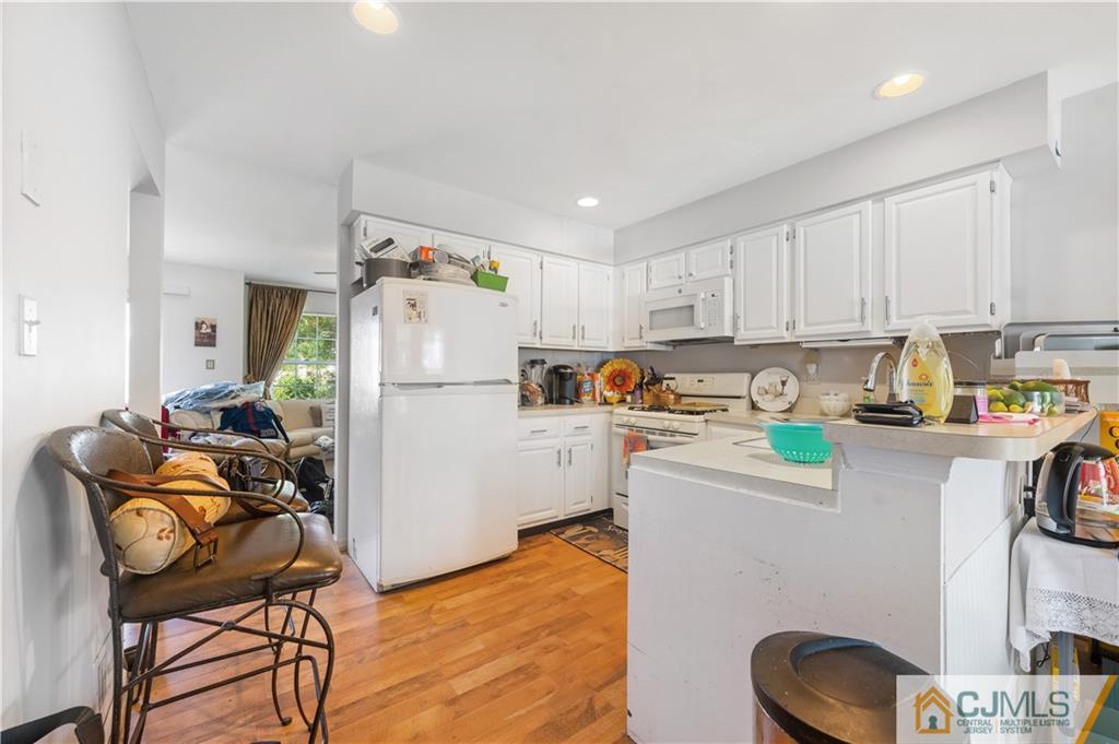 16 Jill Court Monmouth Junction, NJ 08852 - Photo 7 of 28