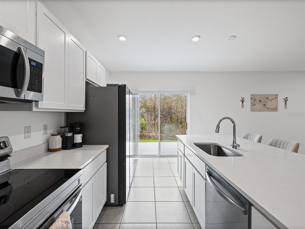 16334 Frost Bird Road Weeki Wachee, FL 34614 - Photo 5 of 43