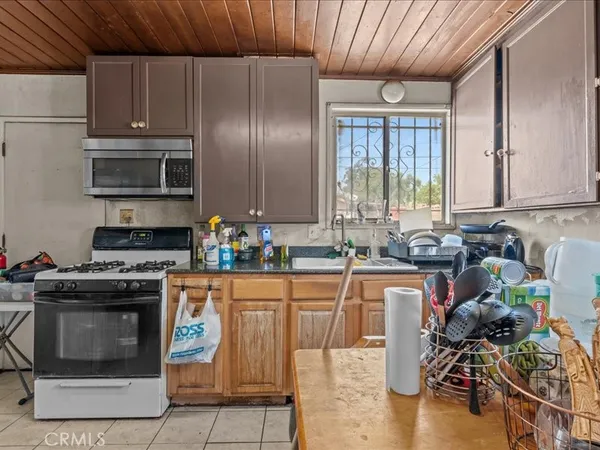 $550,000 | 13079 Daventry Street, Pacoima, CA 91331