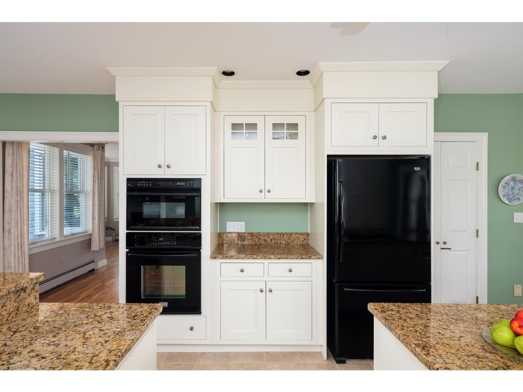 109 Tidewater Farm Road Stratham, NH 03885 - Photo 3 of 36