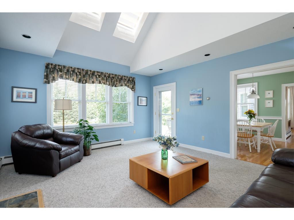 109 Tidewater Farm Road Stratham, NH 03885 - Photo 8 of 36