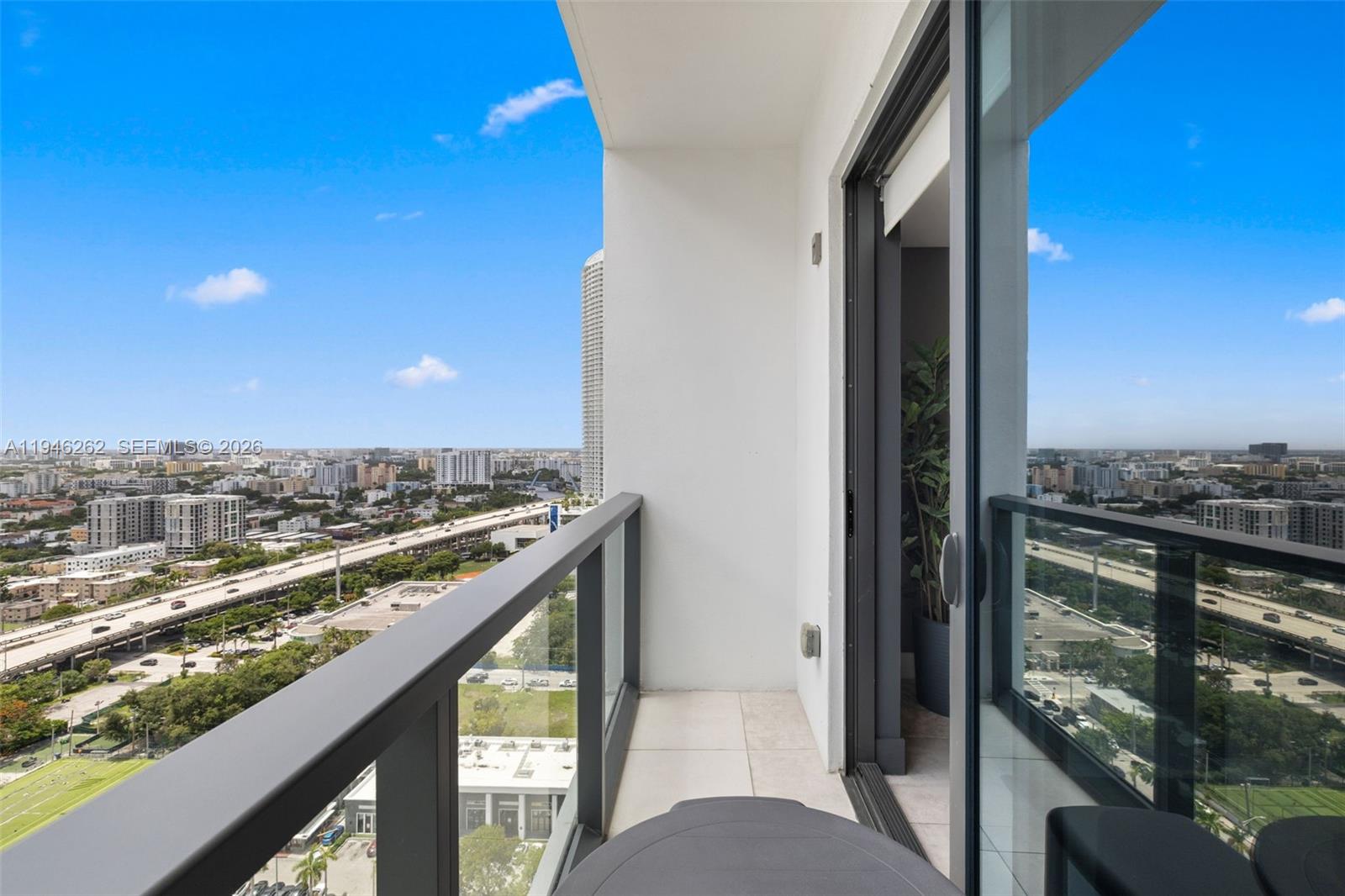239 Southwest 9th Street, Unit 2303 Miami, FL 33130 - Photo 5 of 75