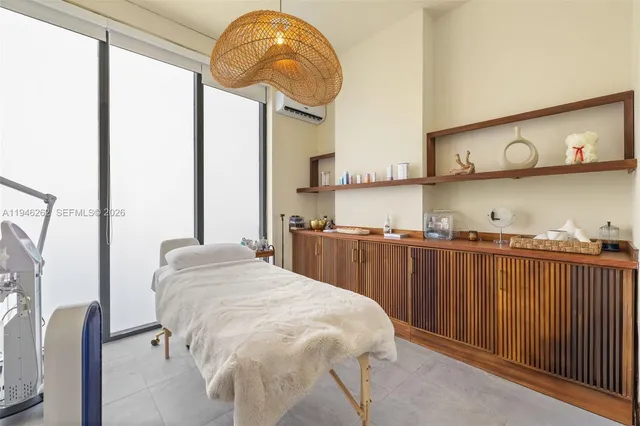 $100,000 | 239 Southwest 9th Street, Unit 2303, Miami, FL 33130