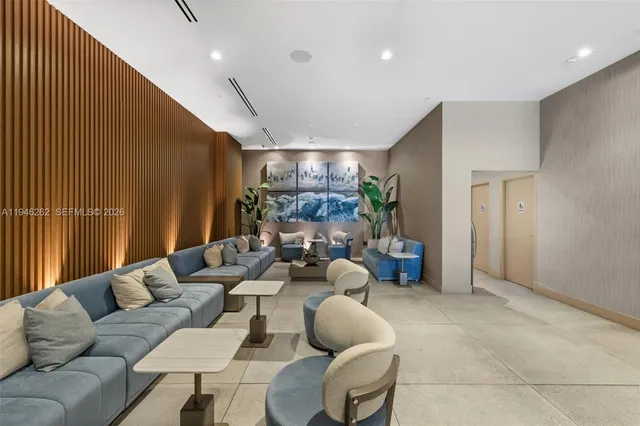 $100,000 | 239 Southwest 9th Street, Unit 2303, Miami, FL 33130