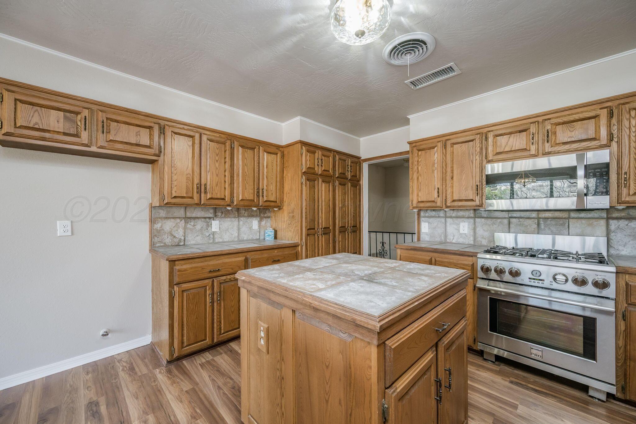 15 Lancaster Road Amarillo, TX 79124 - Photo 12 of 59 15 Lancaster Rd 18