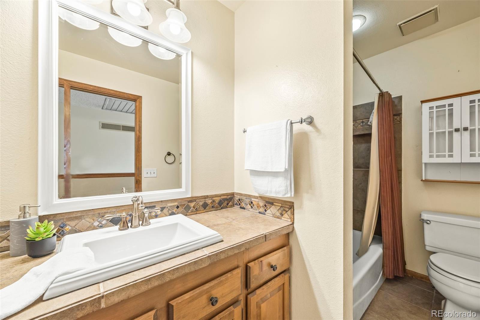 10433 West Red Mountain Road Littleton, CO 80127 - Photo 14 of 32