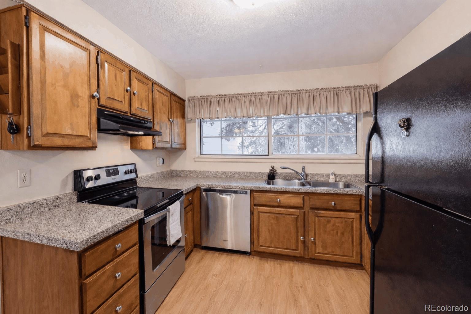 10433 West Red Mountain Road Littleton, CO 80127 - Photo 10 of 32