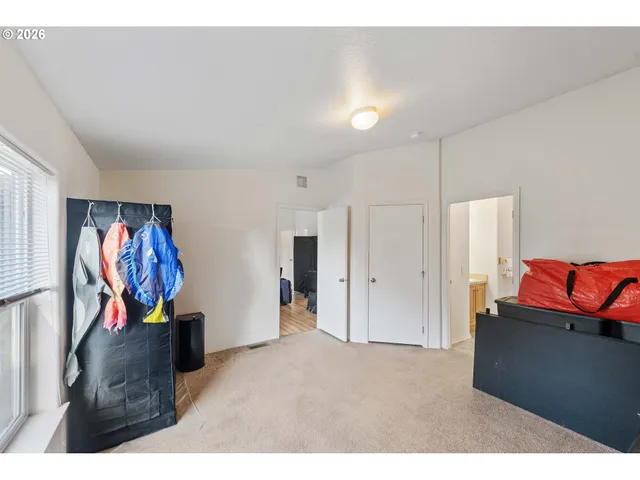 $310,000 | 545 Queens Avenue, Lakeside, OR 97449