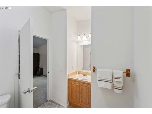 $310,000 | 545 Queens Avenue, Lakeside, OR 97449