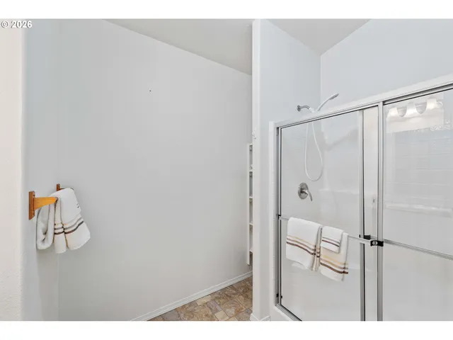 $310,000 | 545 Queens Avenue, Lakeside, OR 97449