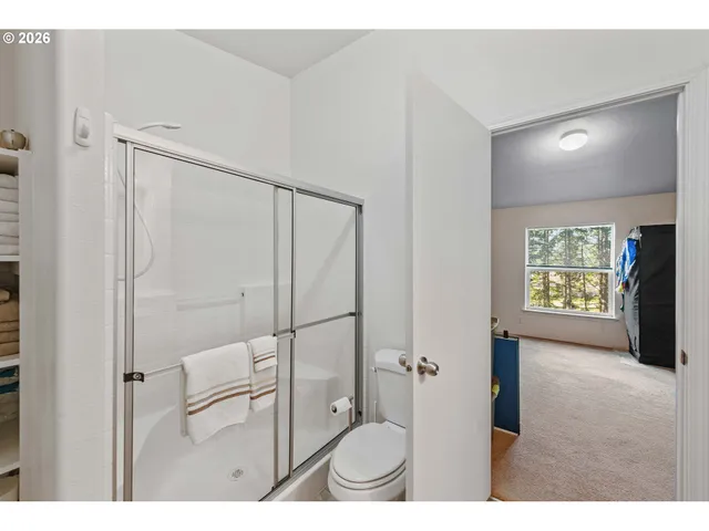 $310,000 | 545 Queens Avenue, Lakeside, OR 97449