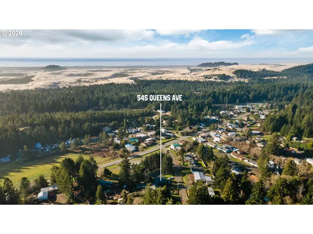 $310,000 | 545 Queens Avenue, Lakeside, OR 97449