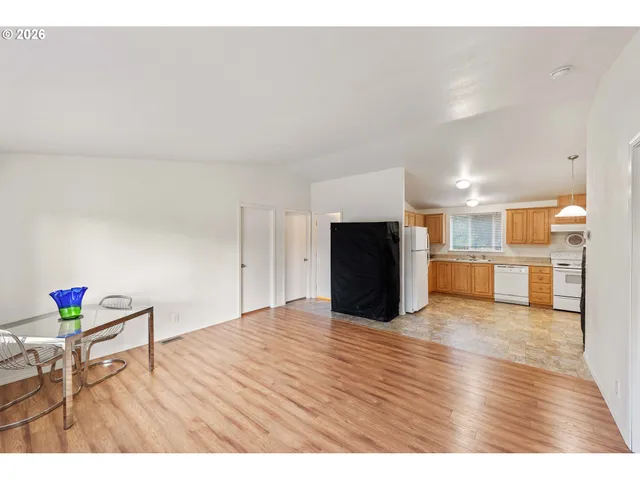 $310,000 | 545 Queens Avenue, Lakeside, OR 97449