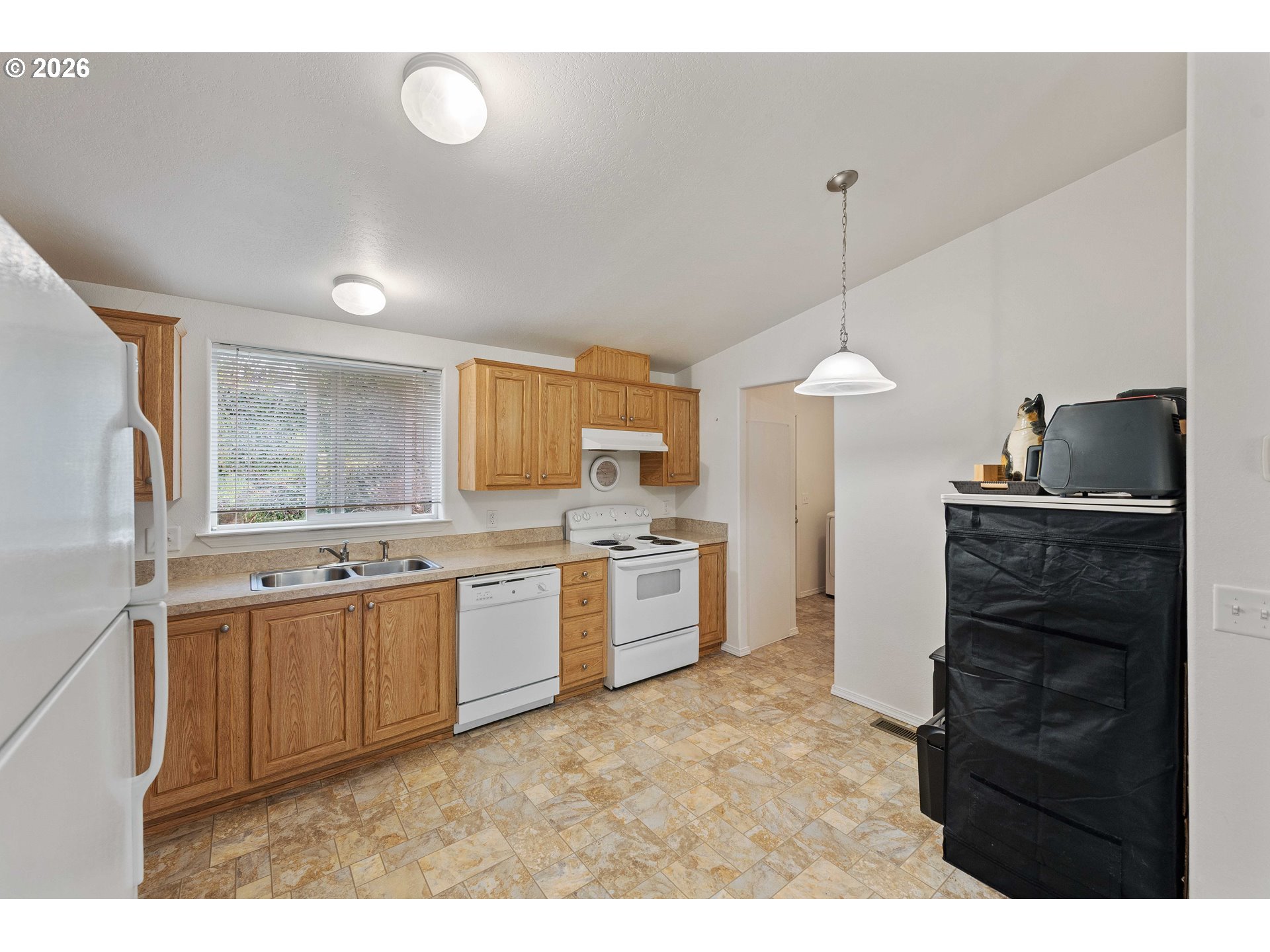 545 Queens Avenue Lakeside, OR 97449 - Photo 6 of 28