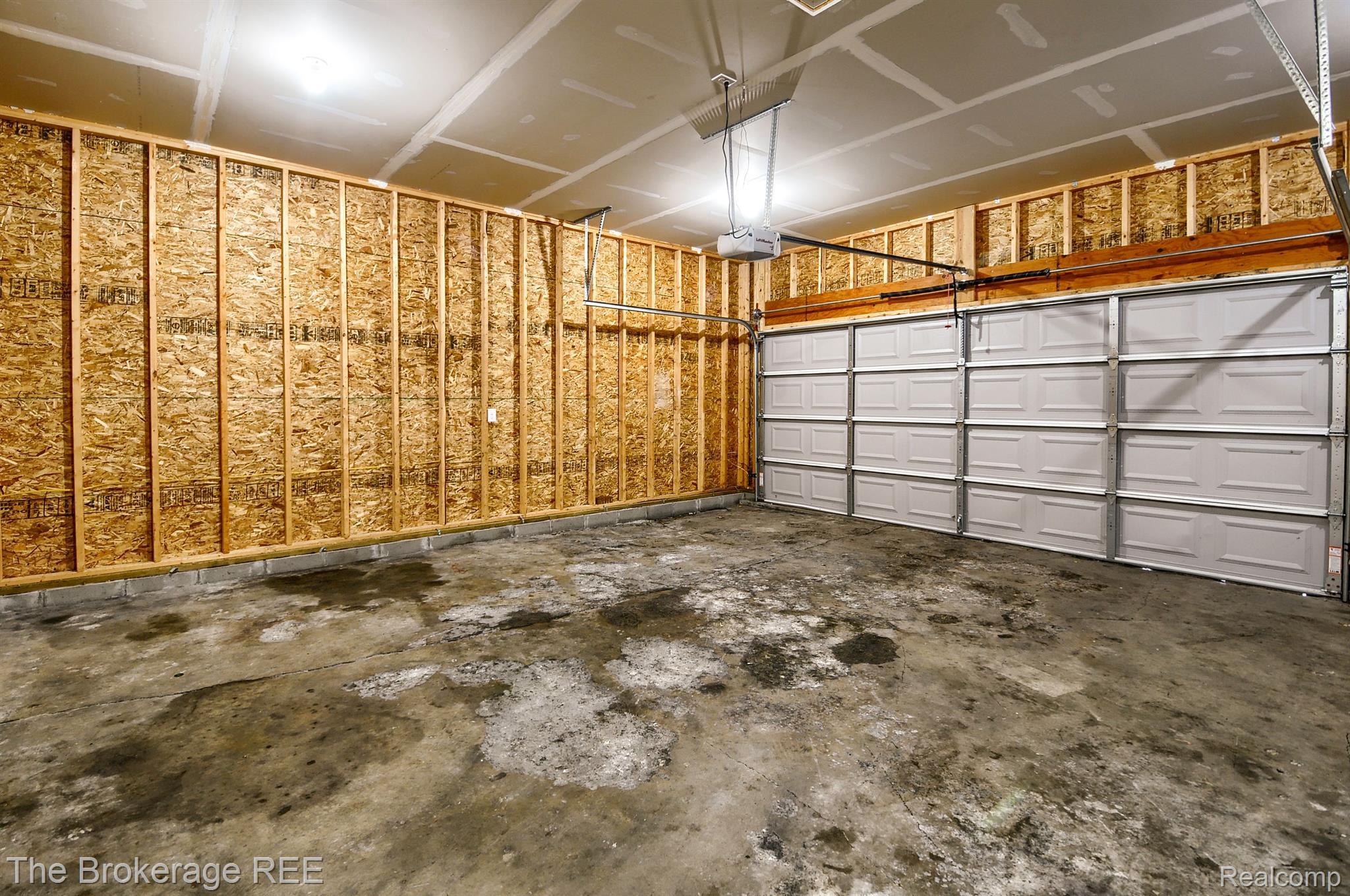 4047 South Center Road Burton, MI 48519 - Photo 42 of 48 Gallery Image 42
