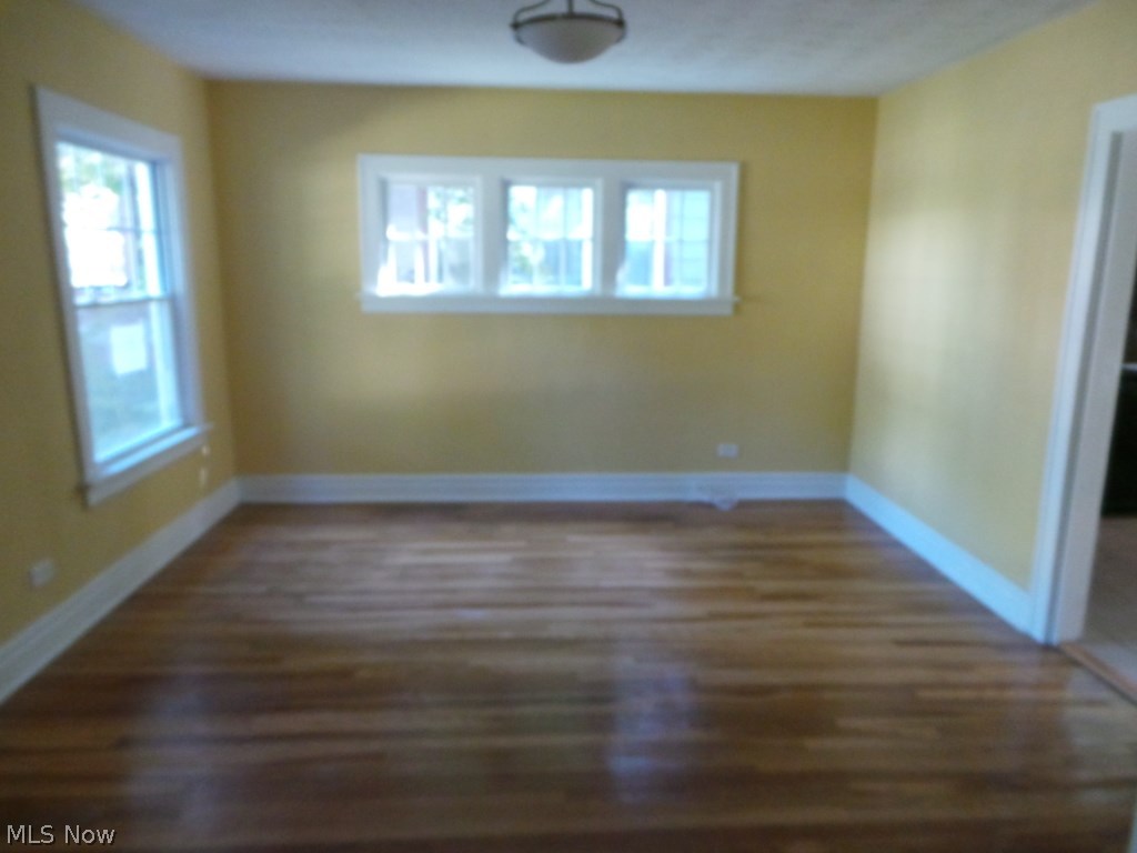 2920 Hampshire Road Cleveland, OH 44118 - Photo 7 of 15