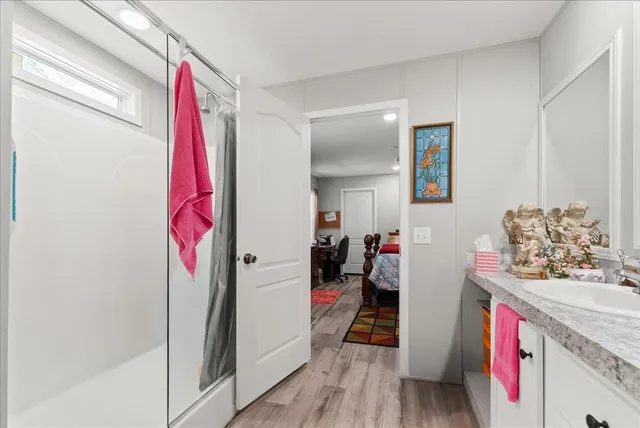 a very nice looking room with a book shelf