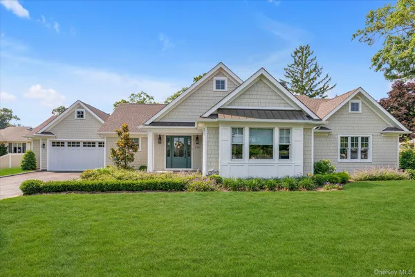 $1,400,000 | 129 Fillmore Street, Centerport, NY 11721