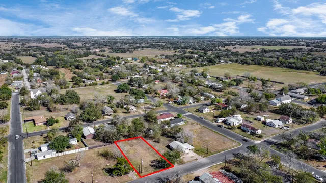 $29,000 | 311 East Grange Street, Weimar, TX 78962