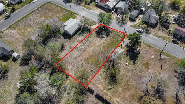 $29,000 | 311 East Grange Street, Weimar, TX 78962