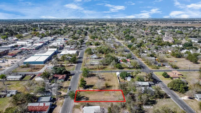 $29,000 | 311 East Grange Street, Weimar, TX 78962