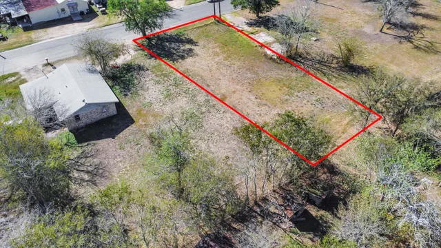 $29,000 | 311 East Grange Street, Weimar, TX 78962