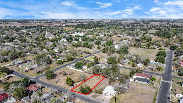 $29,000 | 311 East Grange Street, Weimar, TX 78962