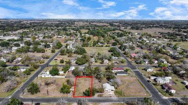 $29,000 | 311 East Grange Street, Weimar, TX 78962