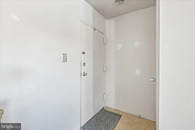 $210,000 | 355 Gatewater Court, Unit F, Glen Burnie, MD 21060